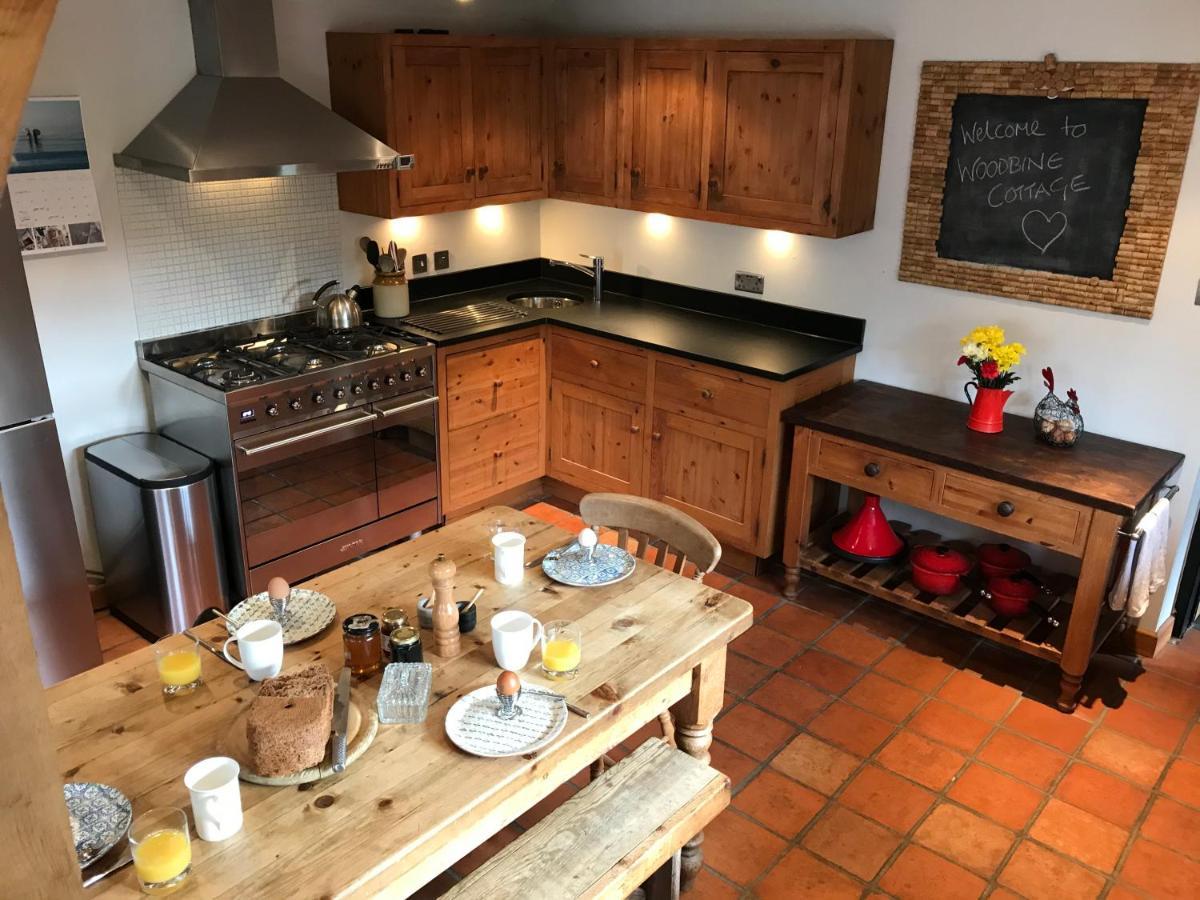 Delightful Cottage On The River Adur Close To Brighton & The Downs No Dogs Sorry Upper Beeding Buitenkant foto