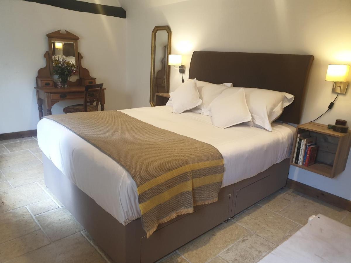 Delightful Cottage On The River Adur Close To Brighton & The Downs No Dogs Sorry Upper Beeding Buitenkant foto