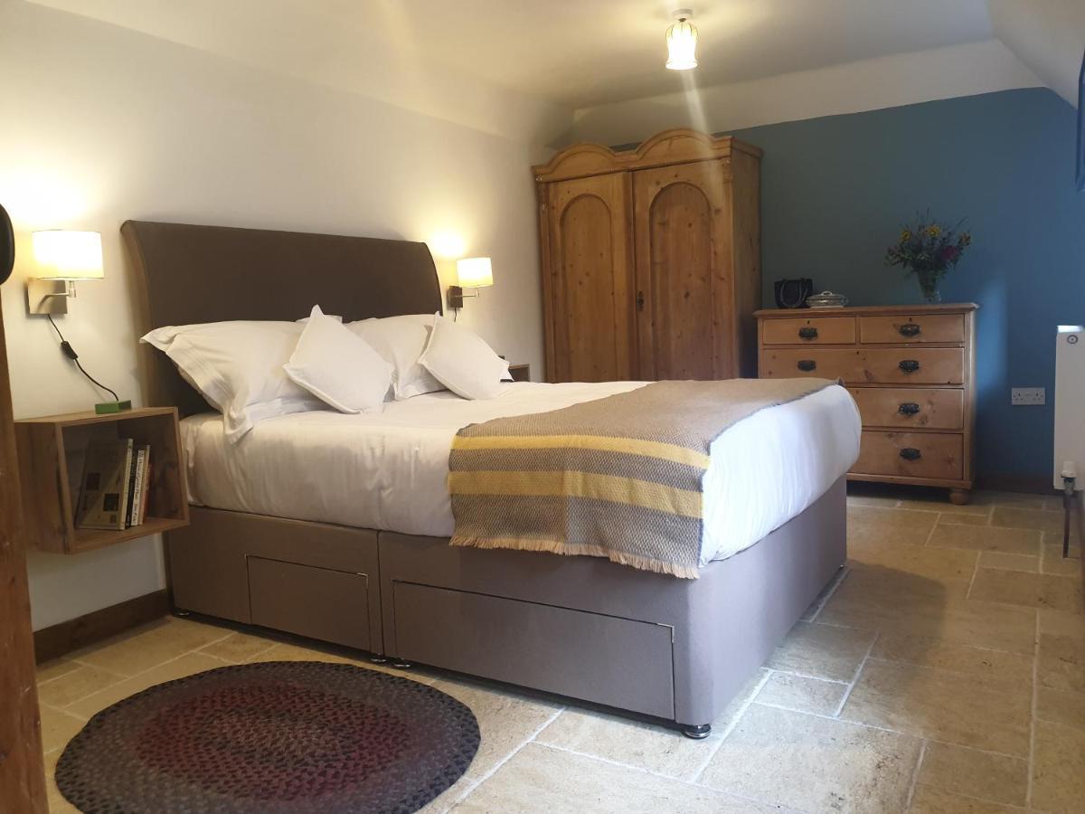 Delightful Cottage On The River Adur Close To Brighton & The Downs No Dogs Sorry Upper Beeding Buitenkant foto